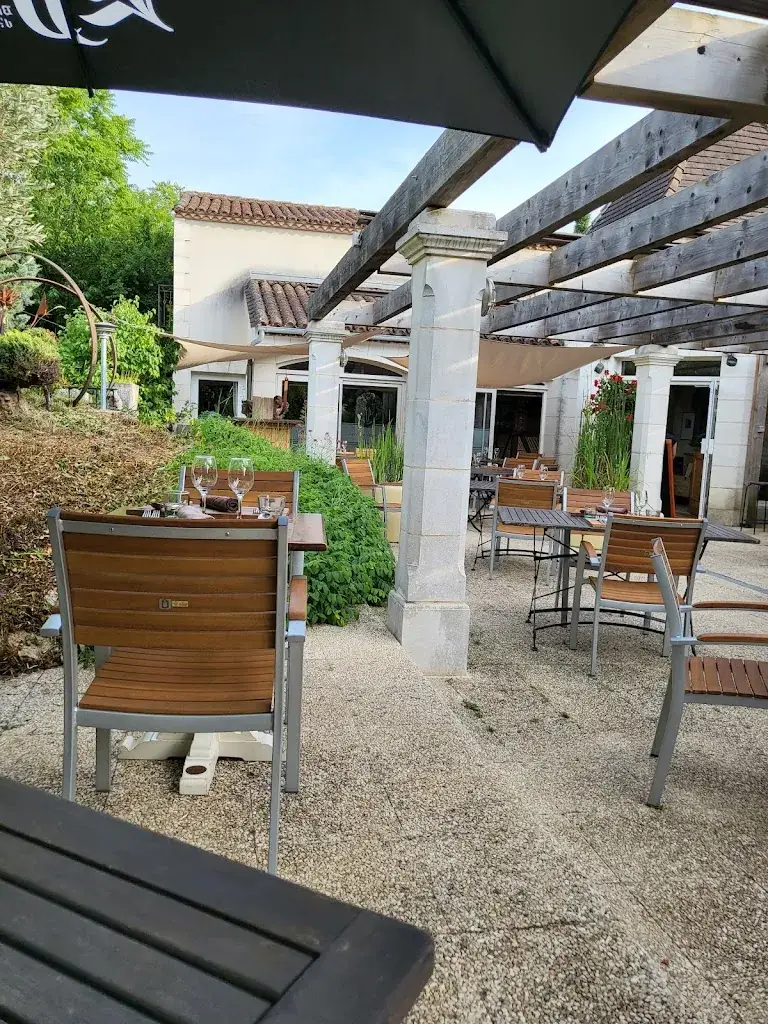 Graines et Garenne restaurant in Châteauneuf-sur-Charente