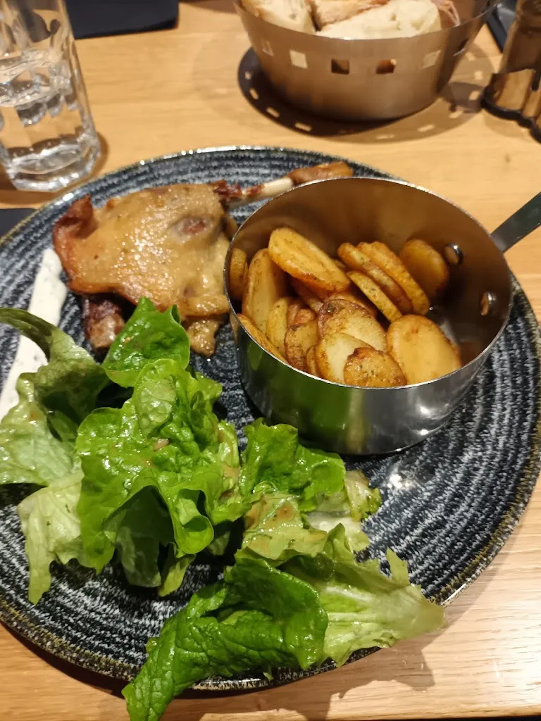 Marie Bernadette Plaze_La Calèche_Tulle_review