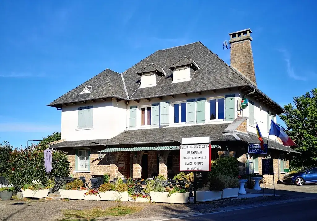 L'AUBERGE DES QUATRE ROUTES restaurant in Albussac