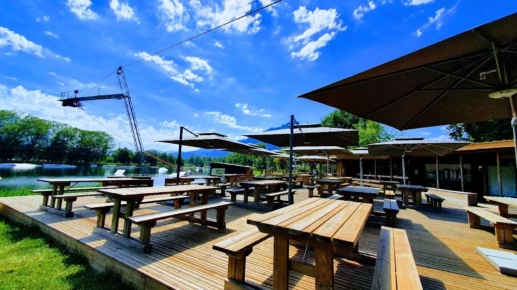 TNA After P2 restaurant in Arenthon