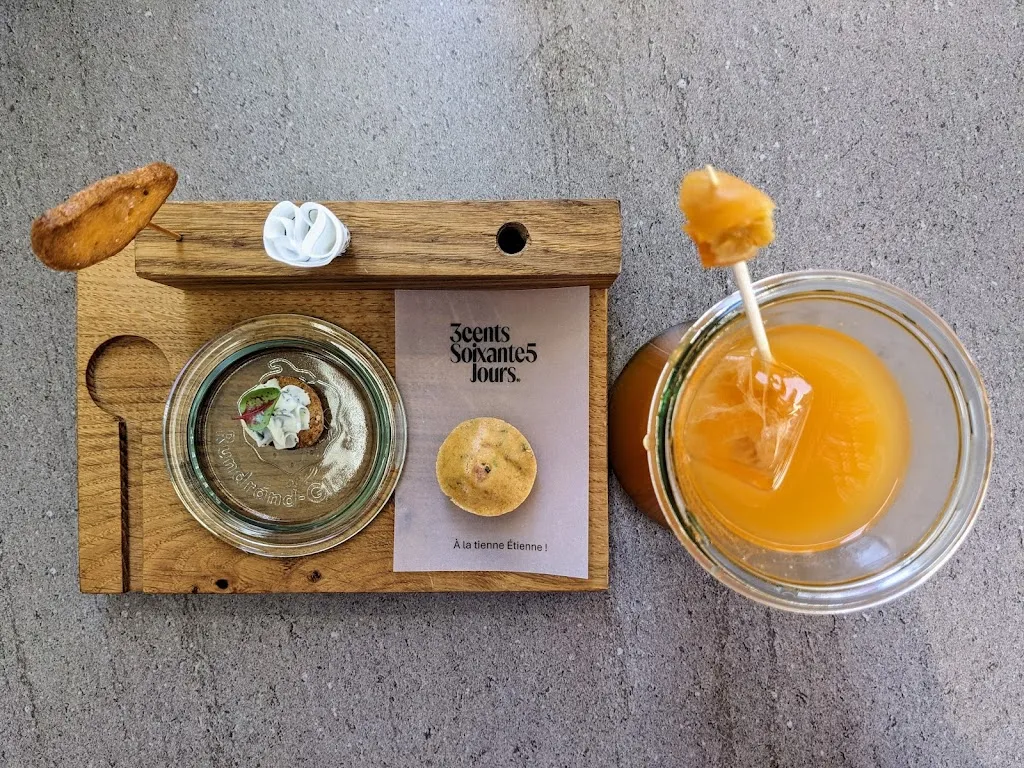 Gwenaëlle Decloux_365 Jours_Charroux_review