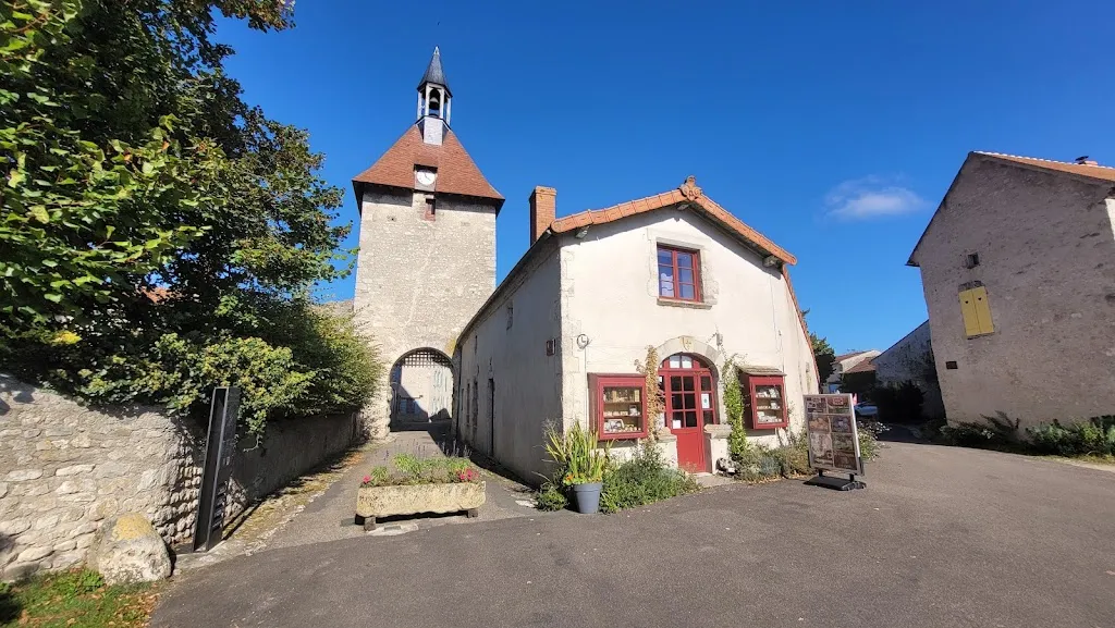 Auberge Le Médiéval_Charroux_slider_image_3