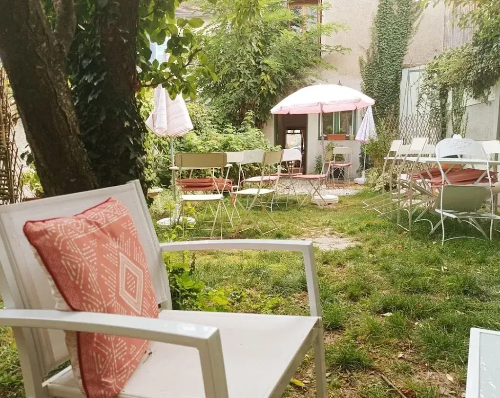 ROSE-THE restaurant in Charroux