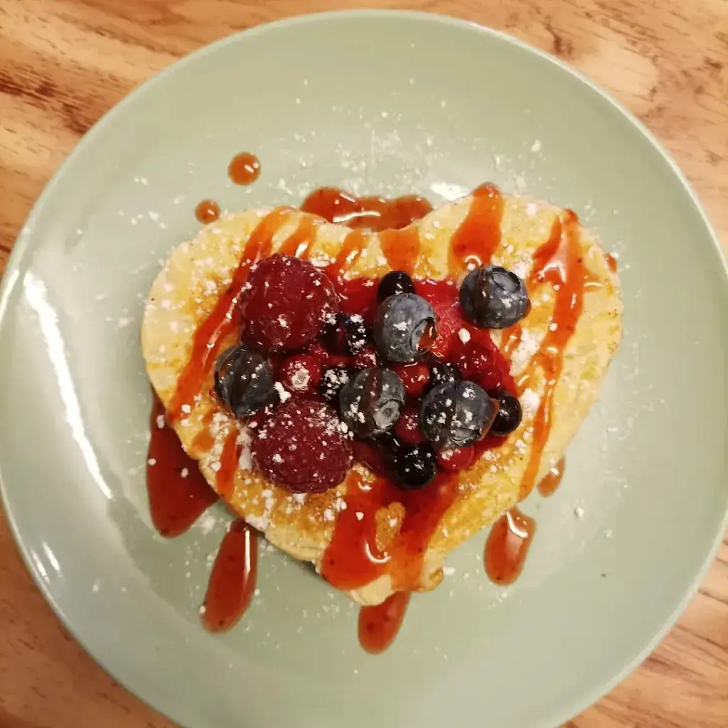 ROSE-THE_Charroux_slider_image_2