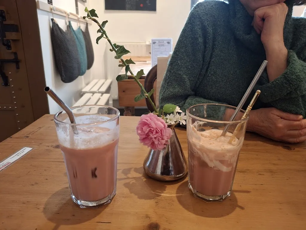 So Phie_Kitschinette_Charroux_review