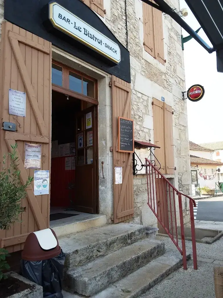 carlton massey_The Little Bar_Chasseneuil-sur-Bonnieure_review