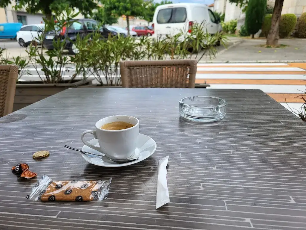 The Little Bar_Chasseneuil-sur-Bonnieure_slider_image_2