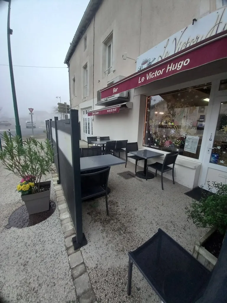 Le Victor Hugo chez Gwen restaurant in Chasseneuil-sur-Bonnieure