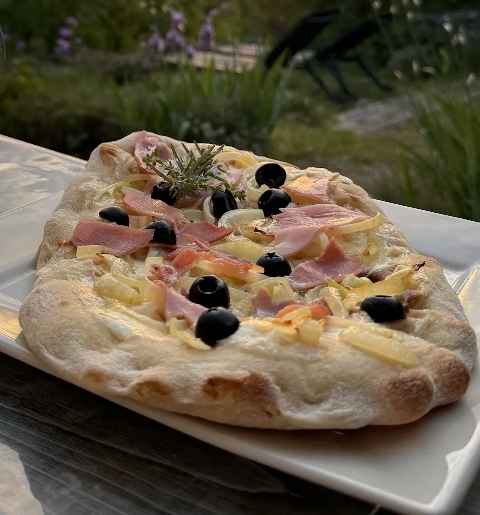 La Cabane_Châteauneuf-la-Forêt_slider_image_2