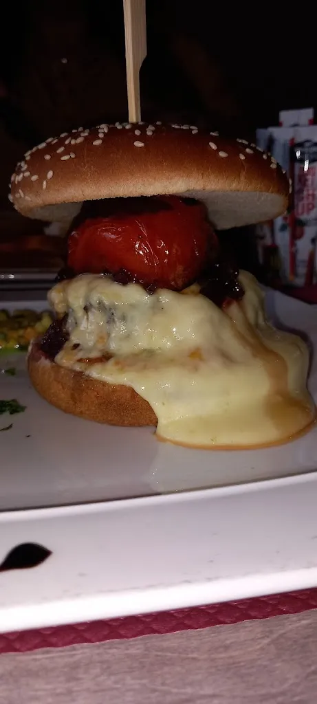 Daisy Paylor_L'Alambic_Jarnac_review