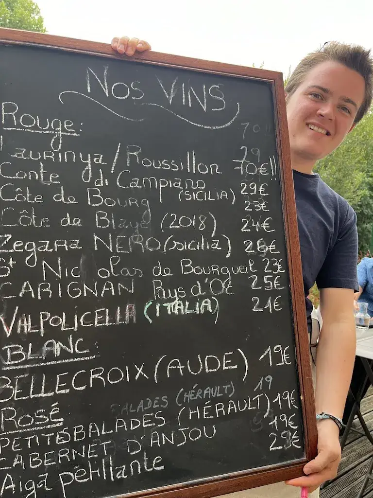 Katie Getchell_La Tonnellerie bar Restaurant Bed&Breakfast Châteauneuf-sur-Charente_Châteauneuf-sur-Charente_recensione