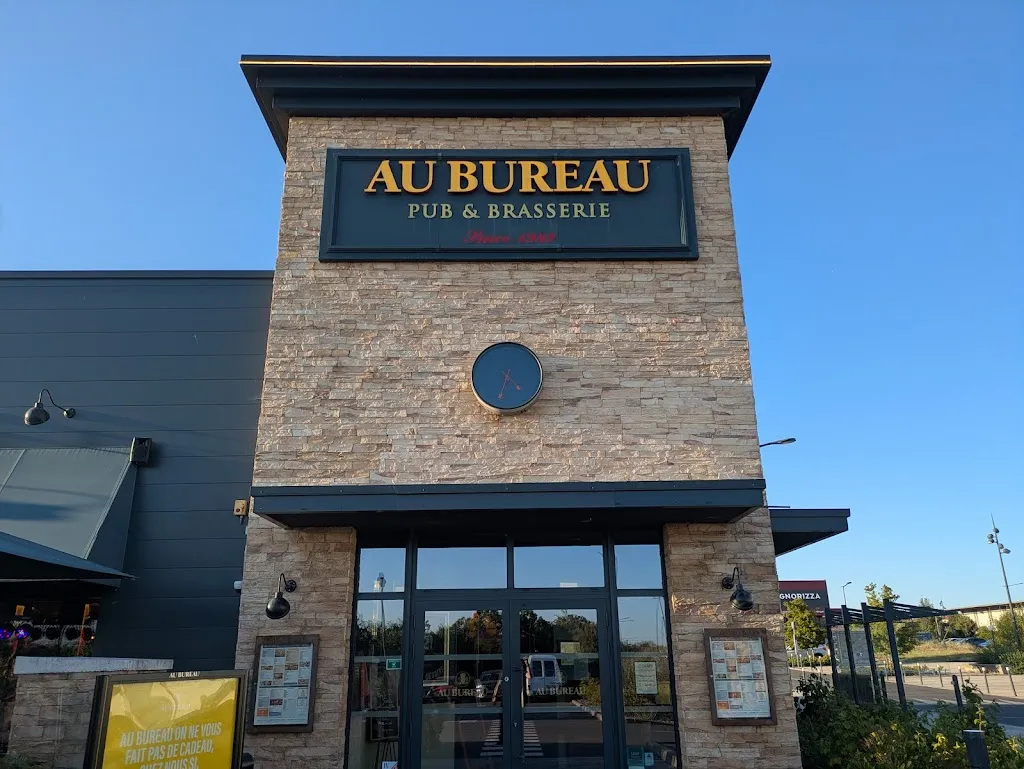 Mark Connolly_Au Bureau - Pub et Brasserie Cognac_Châteaubernard_review