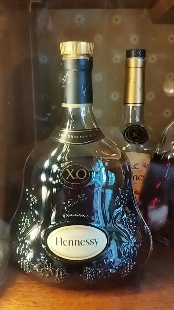 Hilko Guitars_Hôtel L'Yeuse - Chateaux et Hotels Collection_Châteaubernard_review