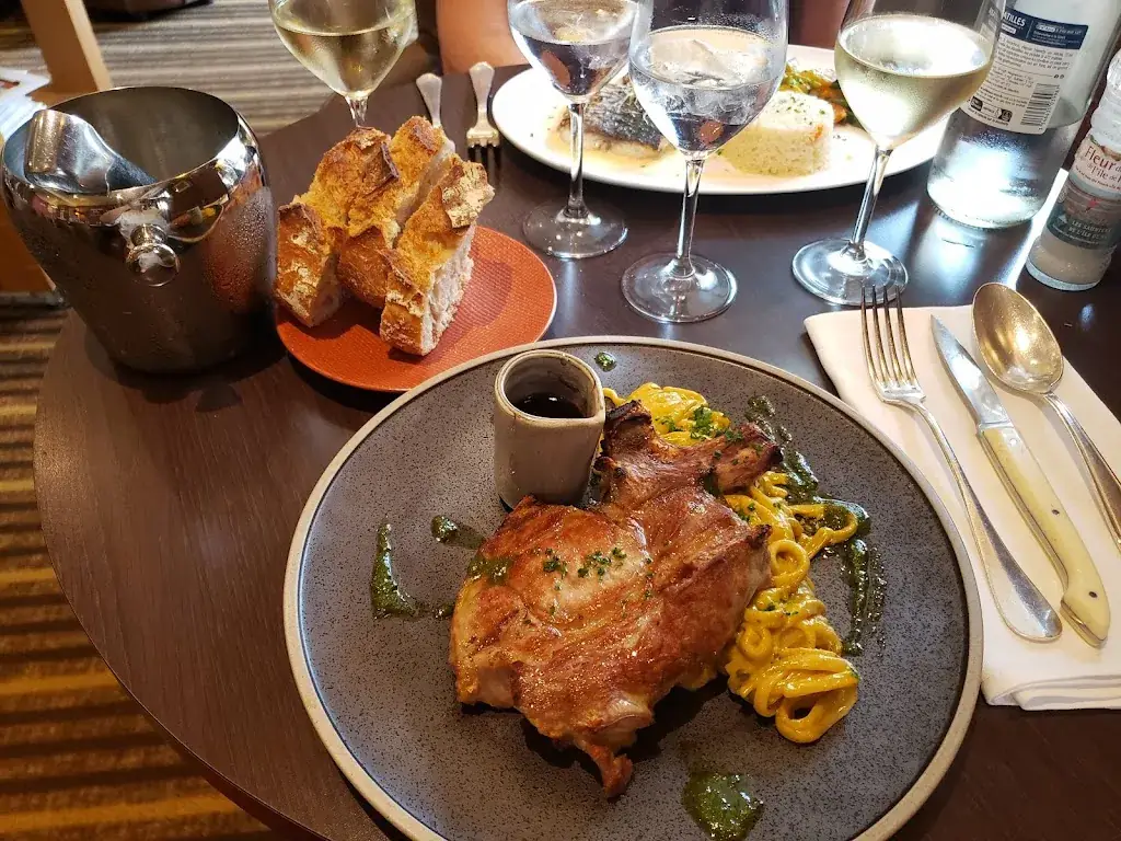 Le Bistrot de Claude - Cognac_Cognac_slider_image_3