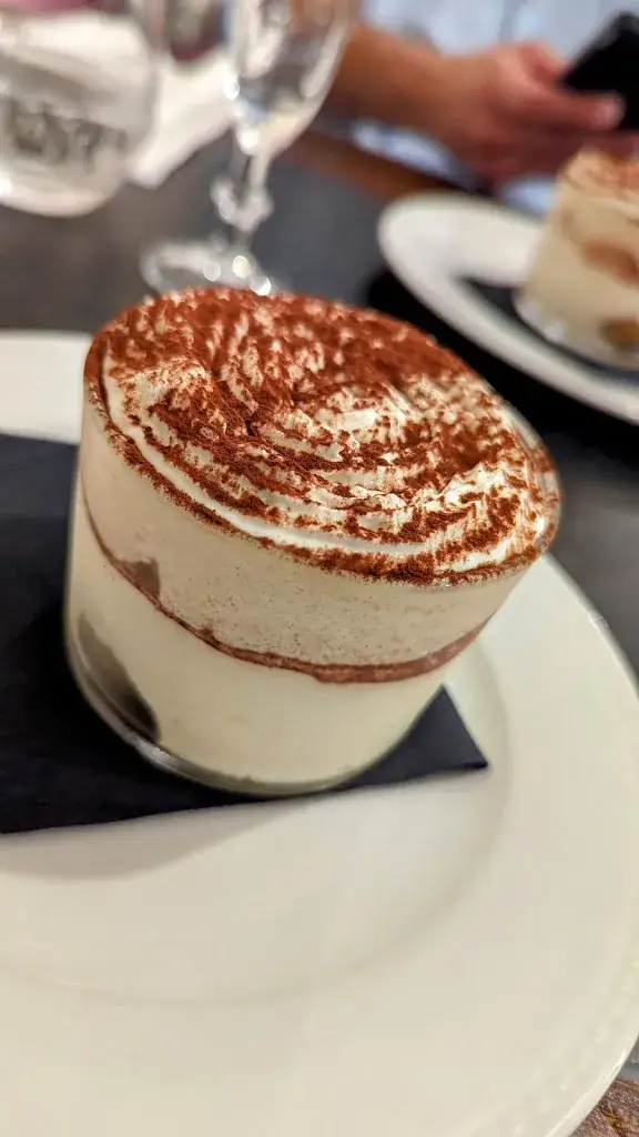 Jean-Claude “Bisi” BISENIUS_Eat&Chill - By La Belle Epoque_Cognac_review