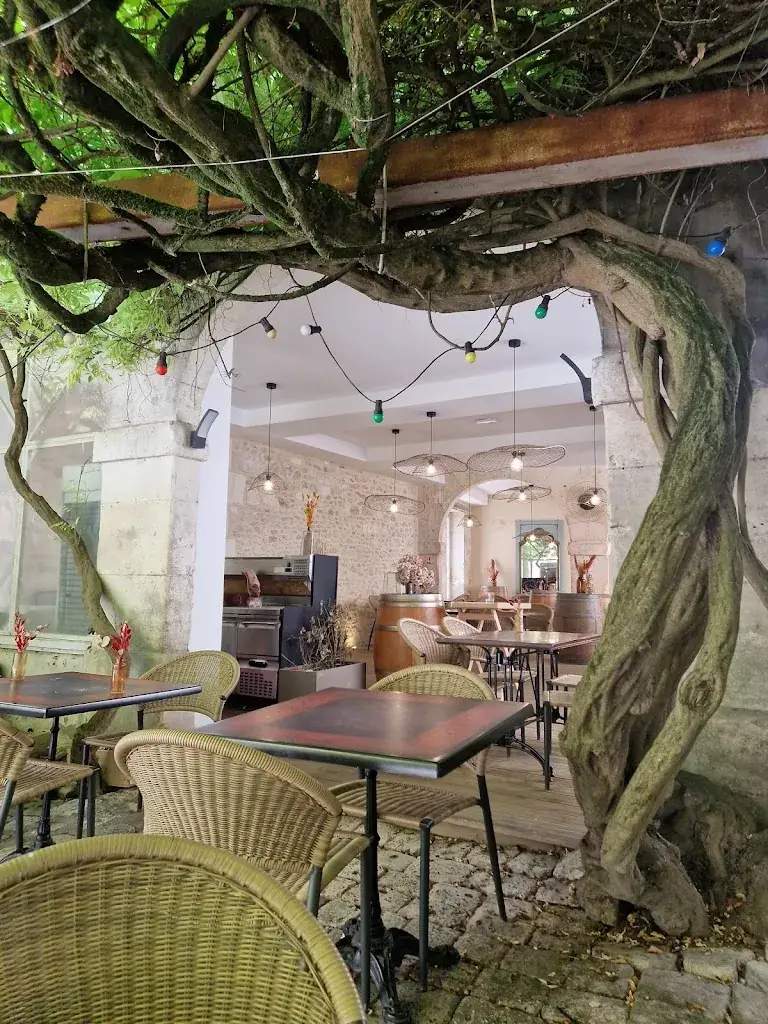 Eat&Chill - By La Belle Epoque_Cognac_slider_image_3