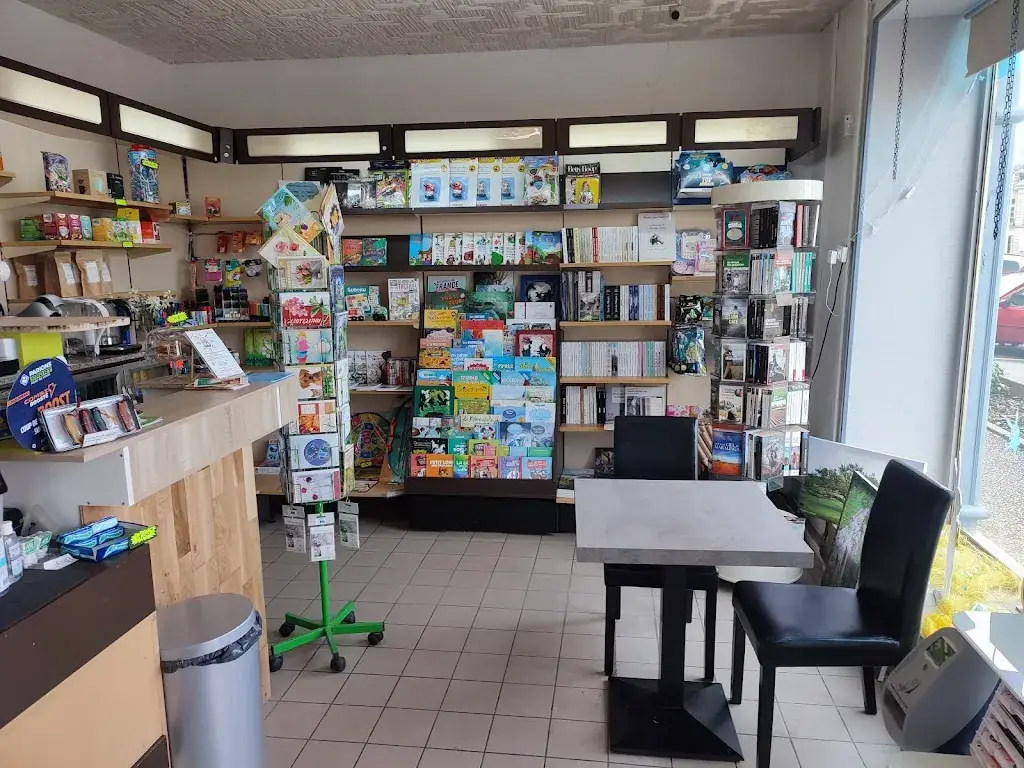 Le Café Presse Chatelaud restaurant in Châteauponsac