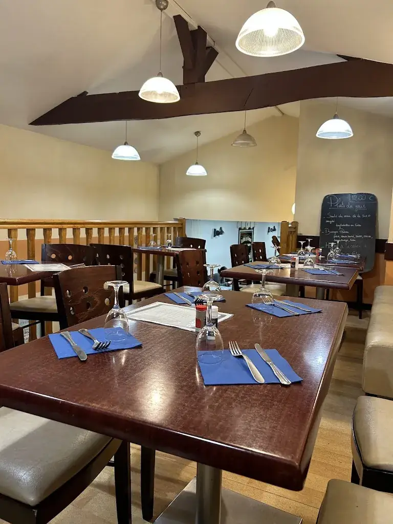 Bistrot de l' Avenue Restaurant in Parthenay