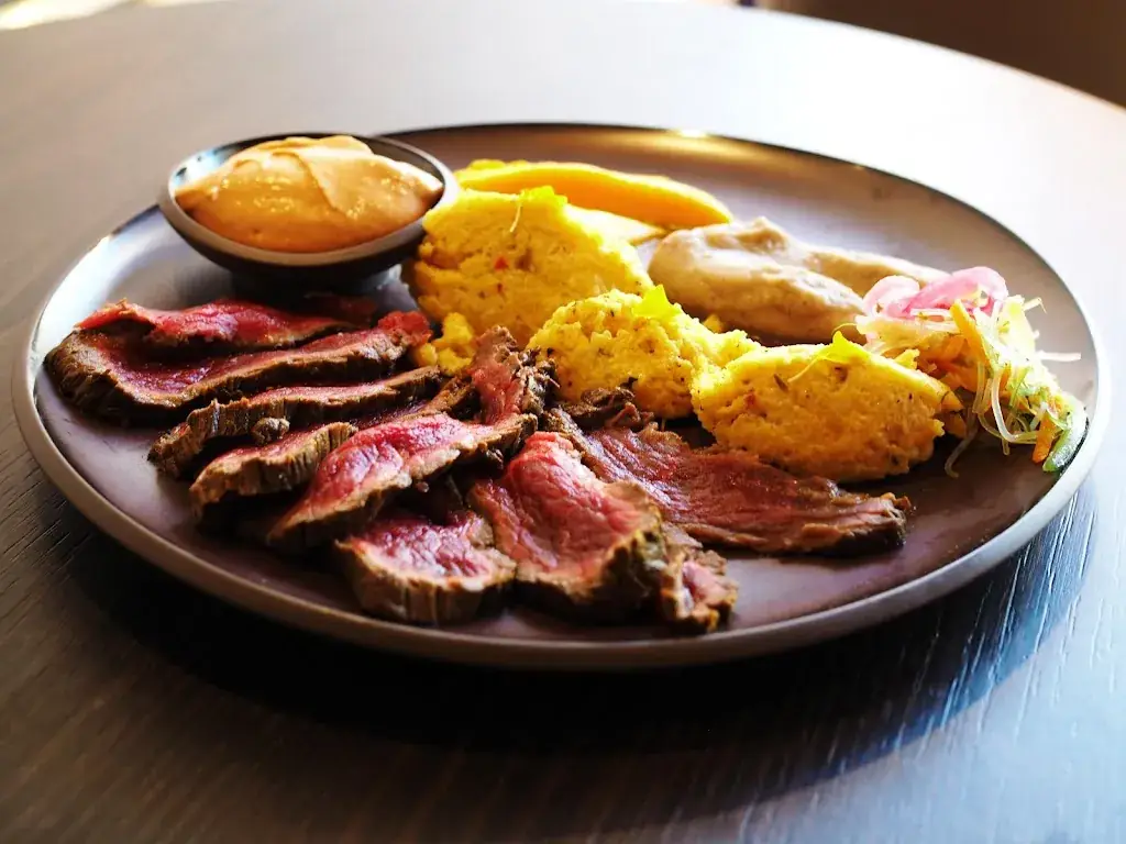 Zakhang_Grenoble_slider_image_2