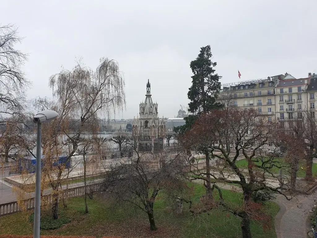 Marco V._Le Richemond_Genève_review