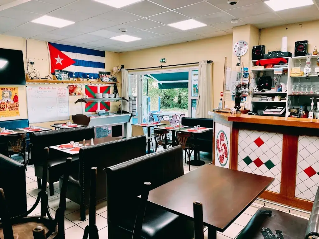 Trinquet Urrupean_Garindein_slider_image_2