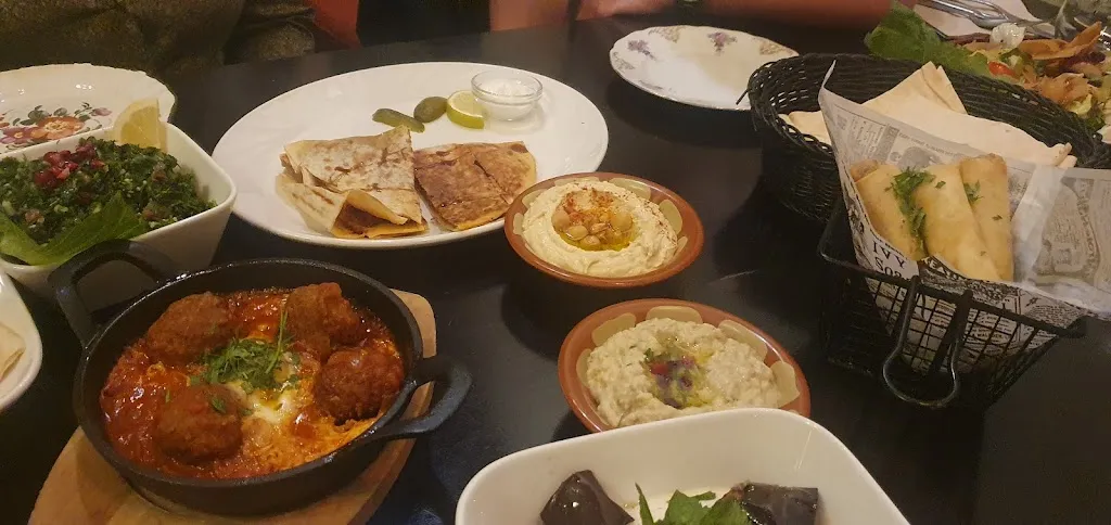 Mariana Oliveira_Chiche!_Luxembourg_review