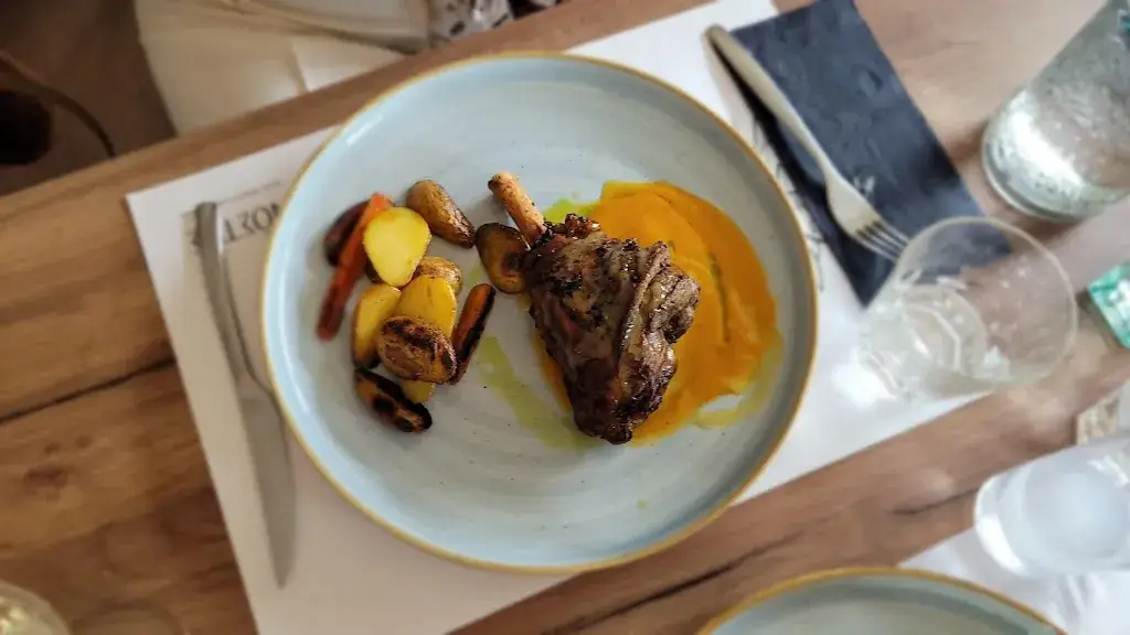 Maria Papoutsoglou_Nostos Restaurant_Luxembourg_recensione