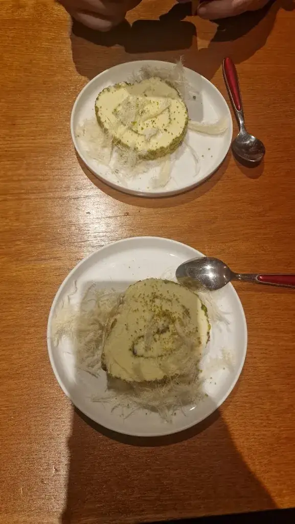 Joe Meghames_Chiche! Bonnevoie_Luxembourg_avis