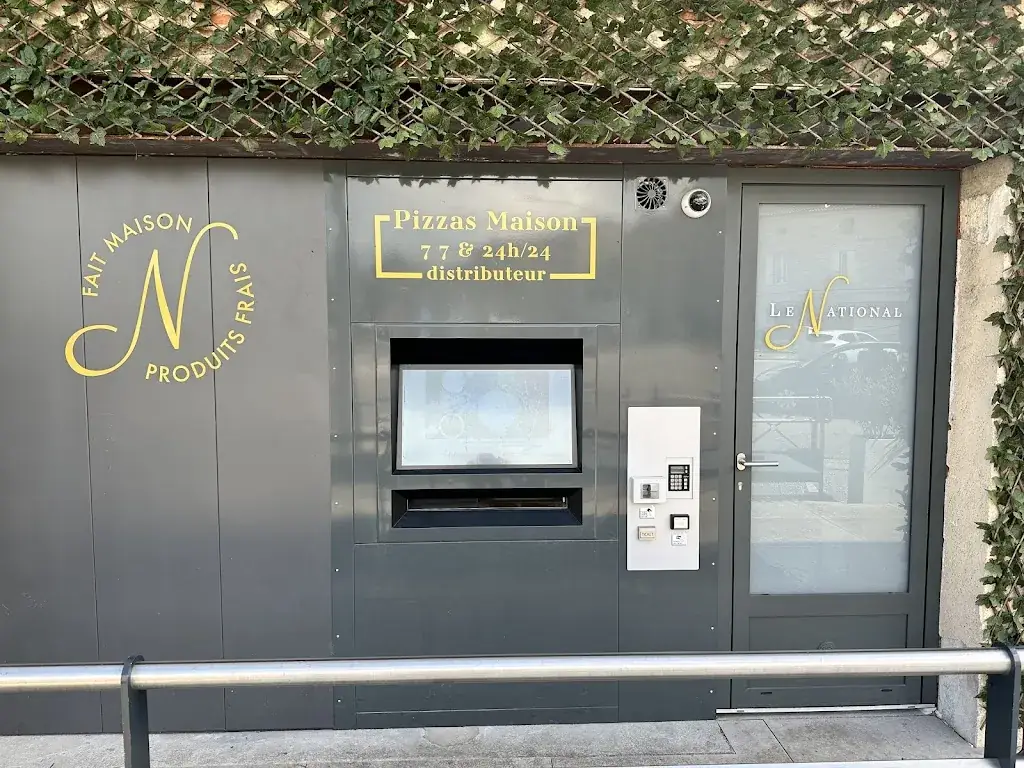 Karl Garforth_Restaurant Pizzeria Café Le National_Clairac_reseña