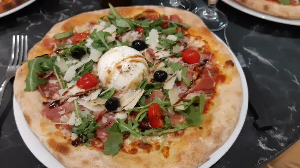 Restaurant Pizzeria Café Le National_Clairac_slider_image_3