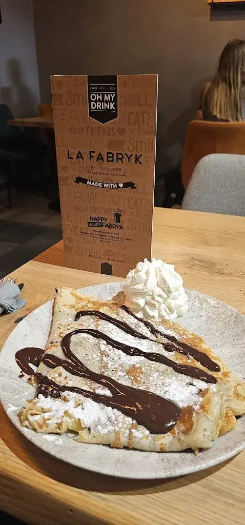 Amelia Zidane_La Fabryk_Grenoble_review