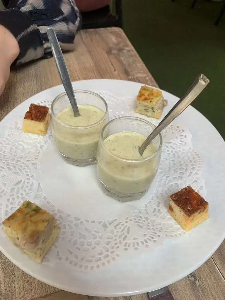 Julien R_La Petite Auberge_Châtellerault_review