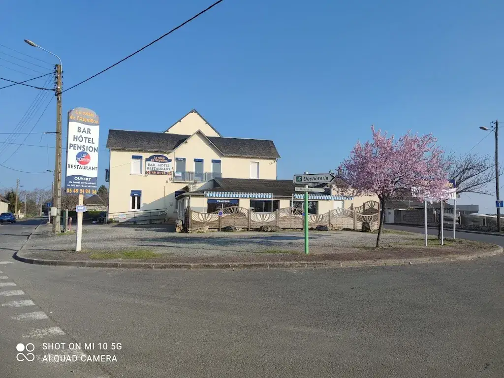 HOTEL Le Relais de l'Aiguillon restaurant in Châtellerault