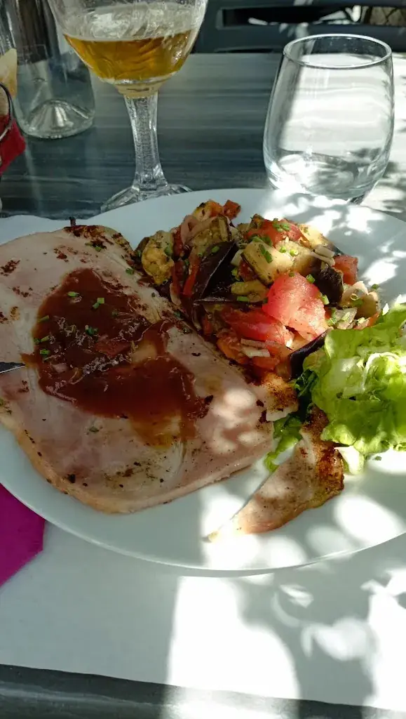Marie PIERRE_Bistro du Mail_Châtellerault_reseña
