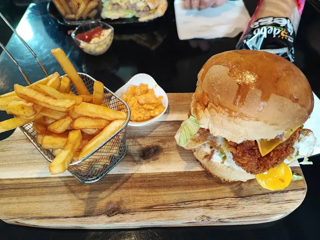 BURGER TIME restaurant in Châtellerault