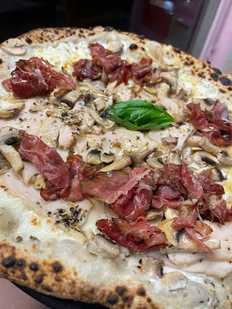 Menu_Belli'zza (pizza napolitaines au feu de bois)_Châtellerault_image_6