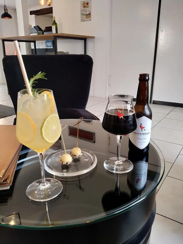 Ingrid Chaumont_Le Local Oyré_Oyré_review