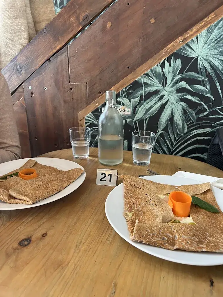 Alexey Subach_Chez Grand Maman_Grenoble_review