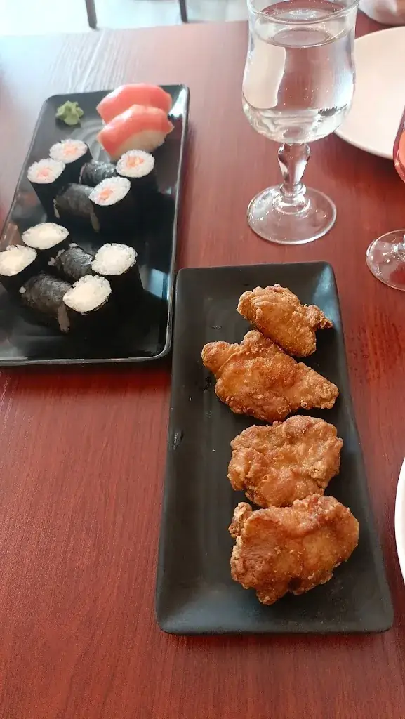 Justine Lecrosnier_sushi taro_Châtellerault_review