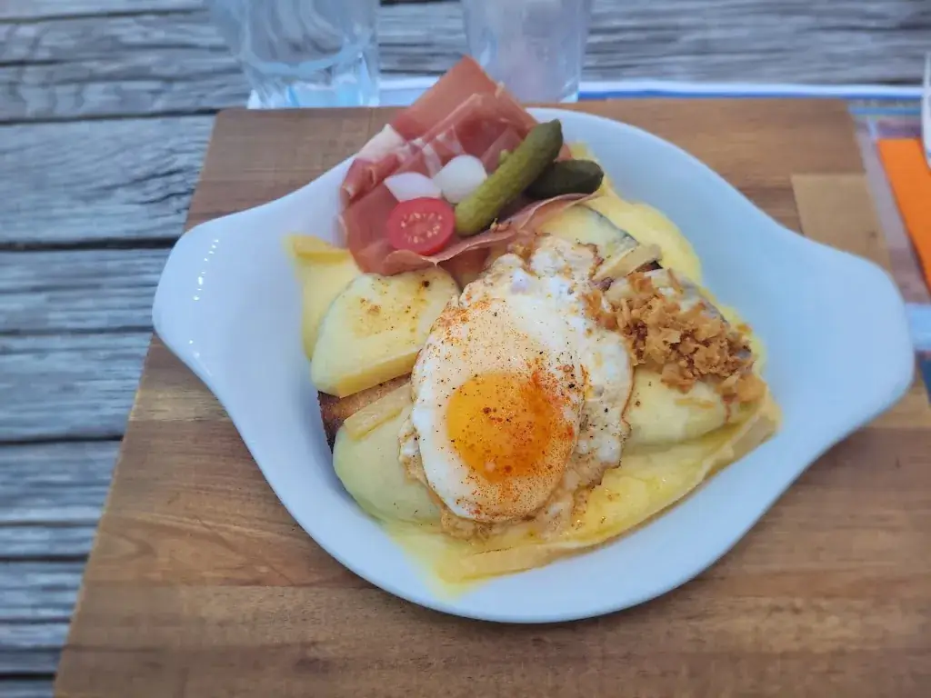 Kath Ch_Auberge - Refuge La Vouivre_Vouvry_review