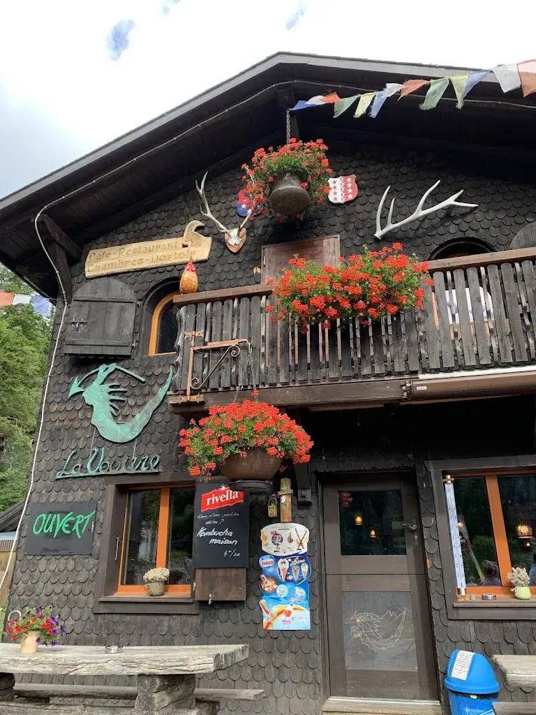 Auberge - Refuge La Vouivre restaurant in Vouvry