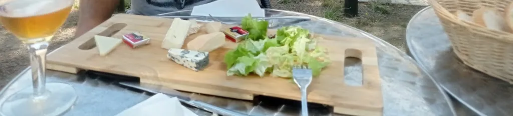 Veronique Collignon_La cacahuète_Cognac-la-Forêt_review