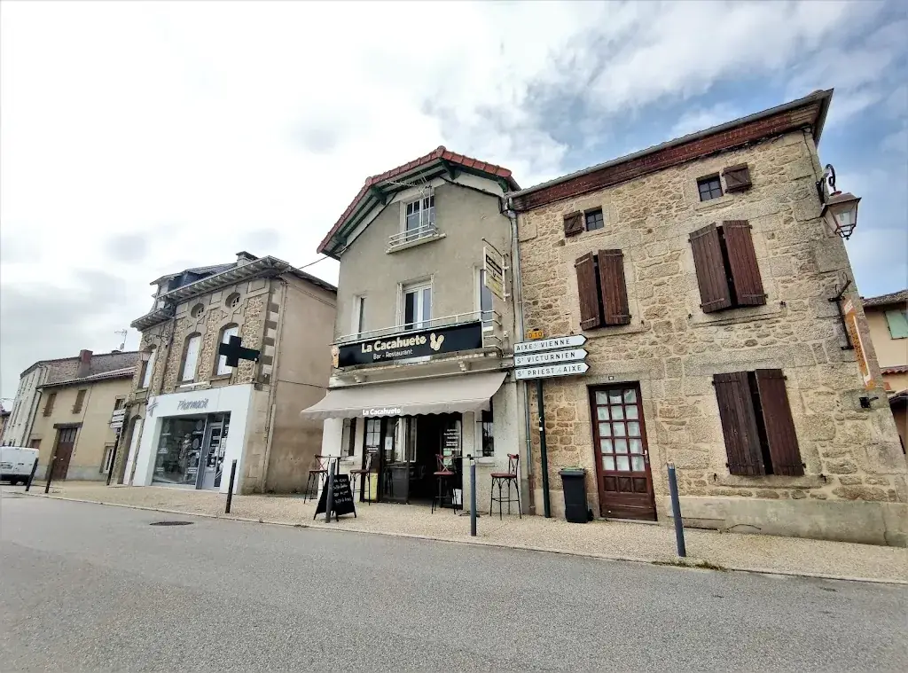 "La Cocotte" restaurant in Cognac-la-Forêt