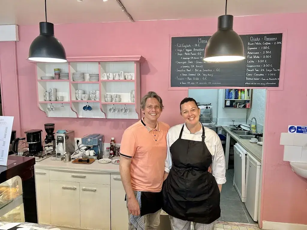 Ryan Walters_Crafty Café_Civray_review