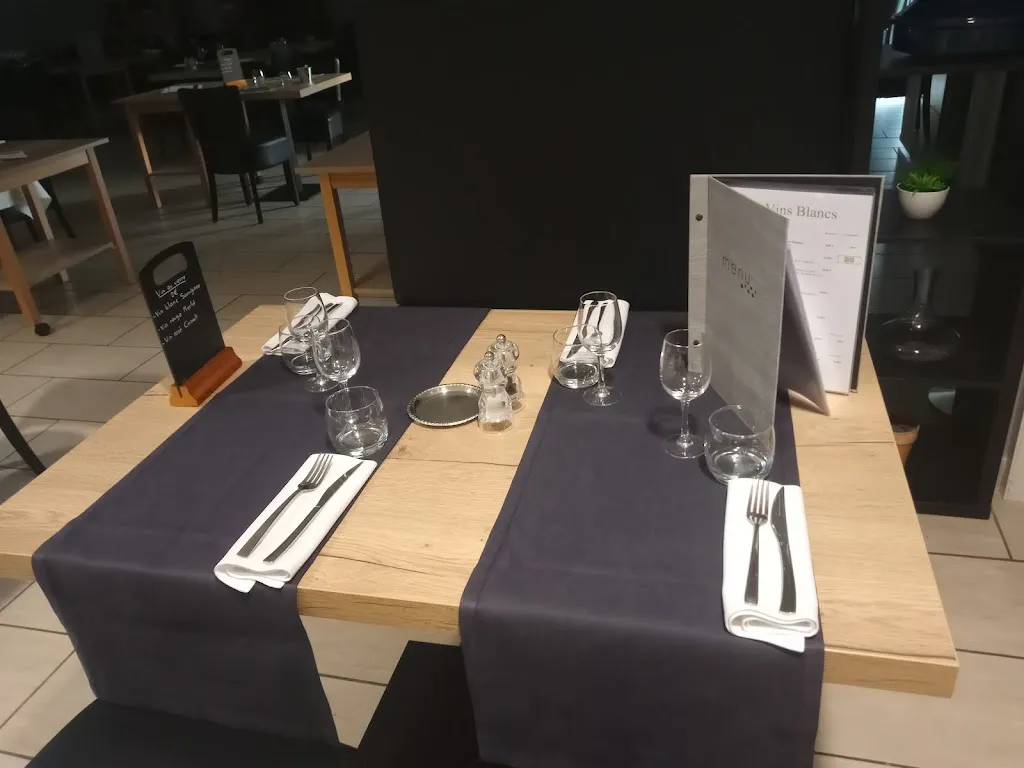 Restaurant Earth Delights_Civray_slider_image_2