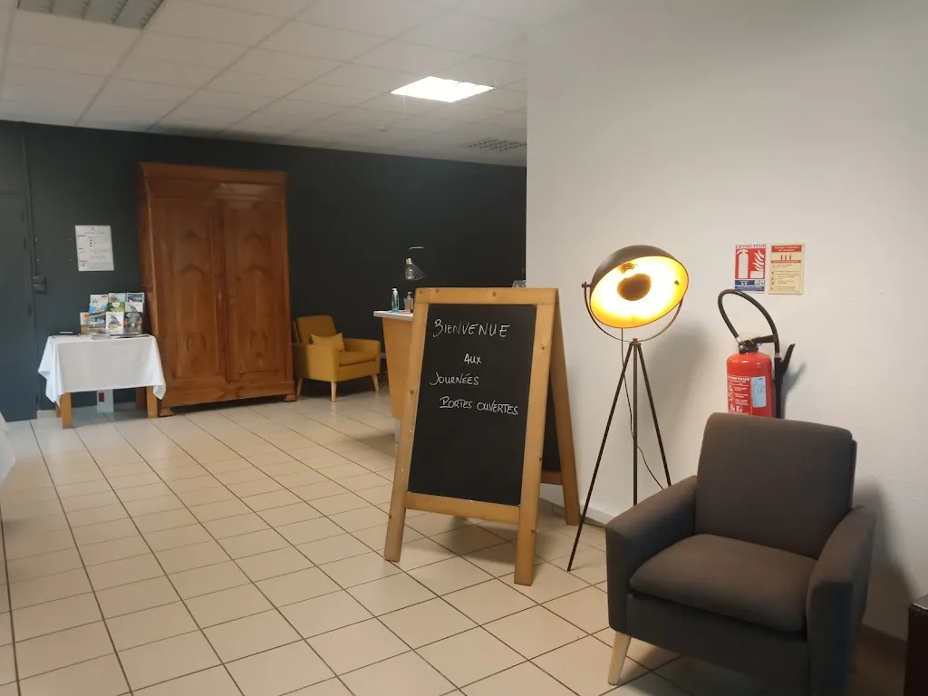 Restaurant Earth Delights_Civray_slider_image_3