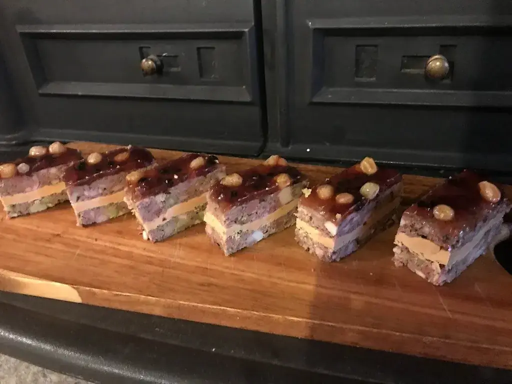 Restaurant les drôles restaurant in Blanzay