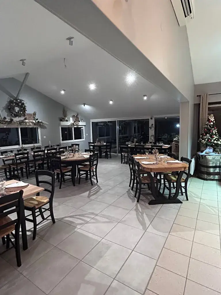 Le Marais restaurant_86400_slider_image_1