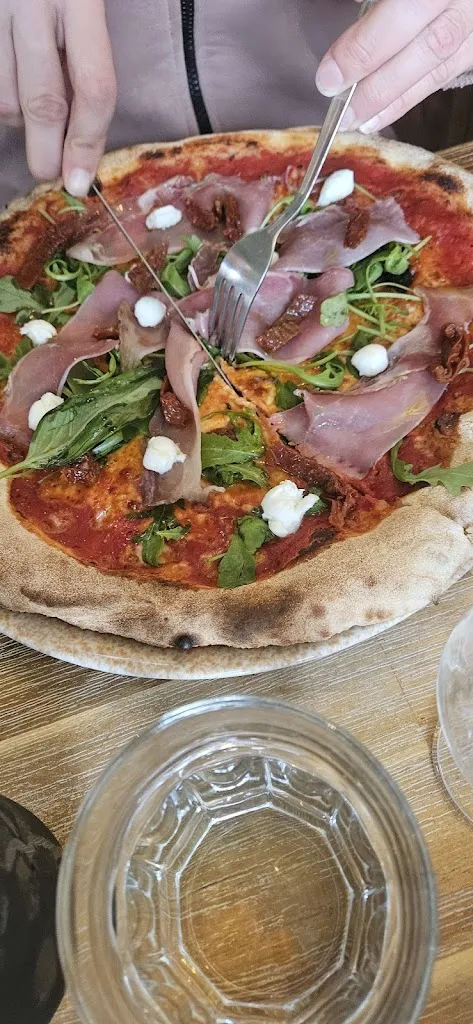 Marcin Lapszys_La Guinguette de Saint-Pardoux_Saint-Pardoux-le-Lac_review