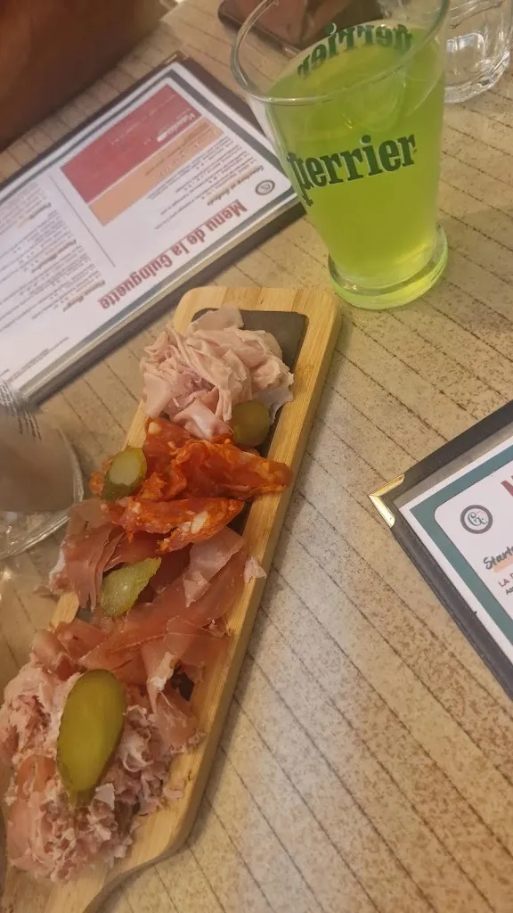 Roussel Ophélie_La Guinguette de Saint-Pardoux_Saint-Pardoux-le-Lac_review